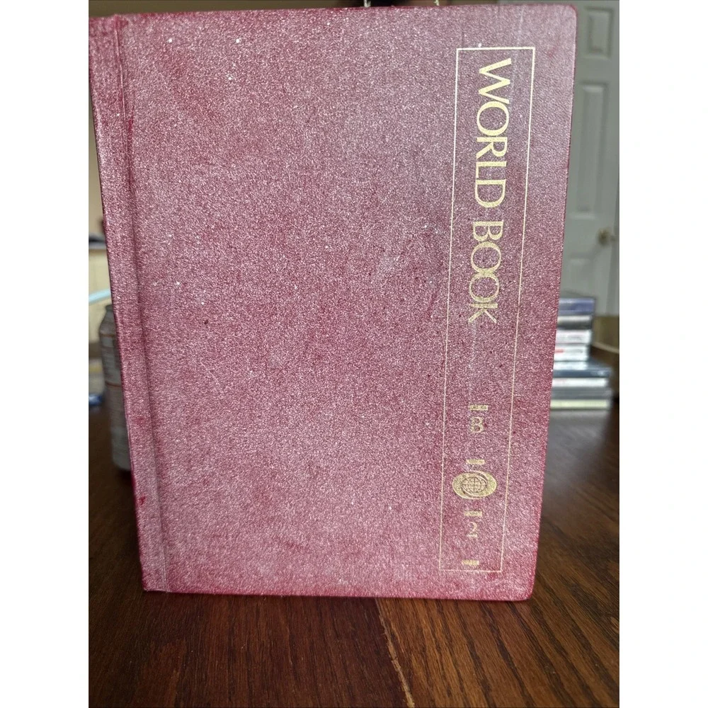 The World Book Encyclopedia B Volume 2 Hardcover Vintage 1988
